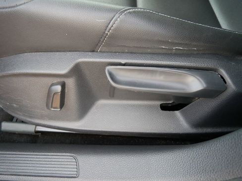 Used 2019 Volkswagen Golf SE w/ Driver Assistance Package image 15