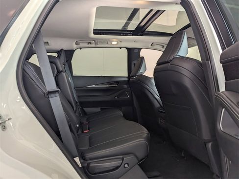 Certified 2025 INFINITI QX60 Sensory w/ Vision Package image 17