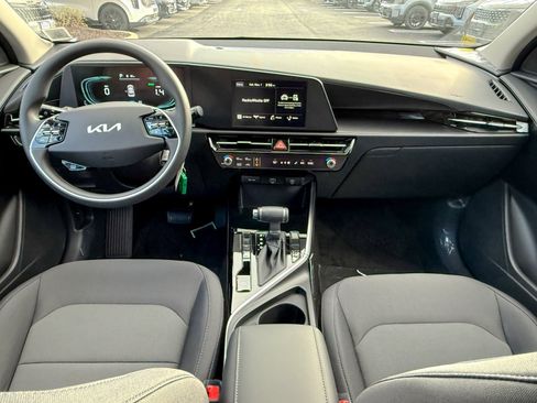New 2026 Kia Niro LX image 28