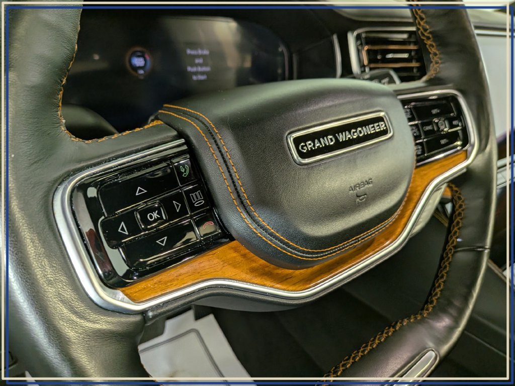 Used 2023 Jeep Grand Wagoneer Series III AWD/4WD image 23