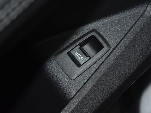 New 2026 BMW 228i xDrive w/ Technology Package image 6