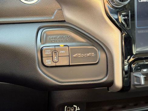 Used 2024 RAM 2500 Laramie AWD/4WD image 36