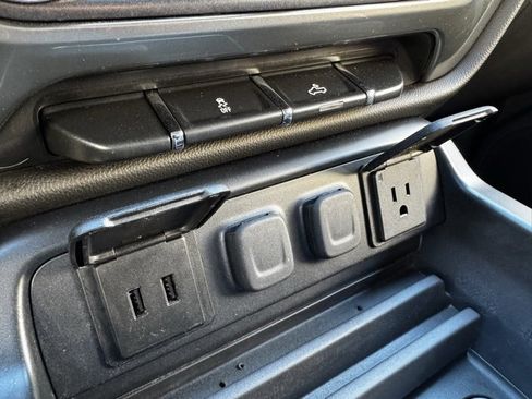 Used 2018 Chevrolet Silverado 1500 LT w/ All Star Edition image 15