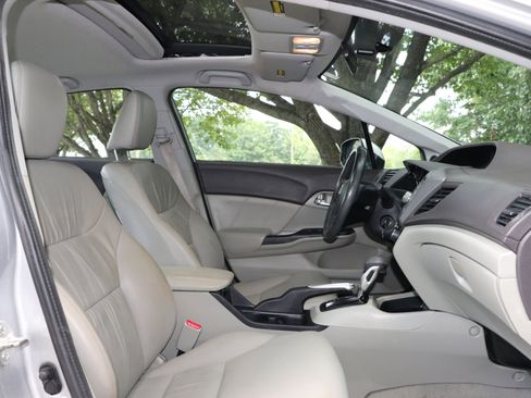 Used 2012 Honda Civic EX-L image 18