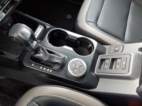 New 2025 Ford Bronco Outer Banks image 18