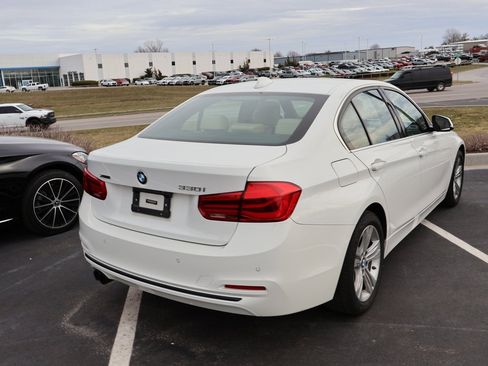 Used 2017 BMW 330i xDrive Sedan image 10