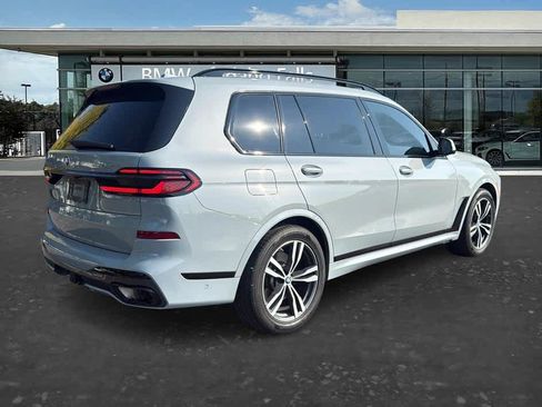 Used 2024 BMW X7 xDrive40i w/ M Sport Package AWD/4WD image 5