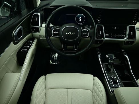 Certified 2023 Kia Sorento SX image 2