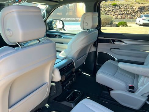 New 2026 Jeep Grand Wagoneer 4WD w/ Premium Group I image 15