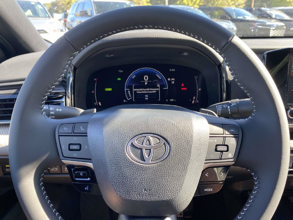 New 2026 Toyota Camry Hybrid FWD image 18