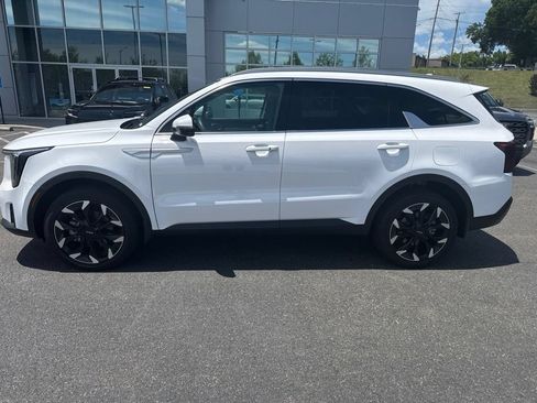 Used 2026 Kia Sorento EX AWD/4WD image 1