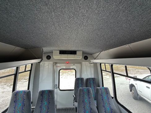 Used 2015 Ford E-350 and Econoline 350 Super Duty image 15