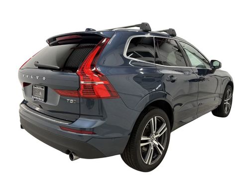 Used 2019 Volvo XC60 T5 Momentum w/ Advanced Package AWD/4WD image 4