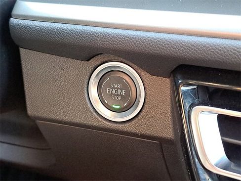 Used 2024 Chevrolet Traverse LT w/ Trailering Package image 18