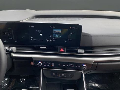 New 2026 Kia Carnival SX Prestige image 9