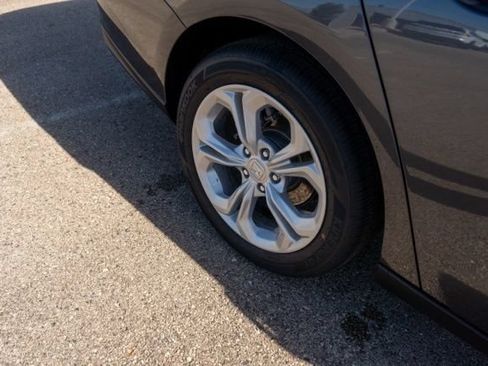 Used 2025 Honda Accord LX image 10