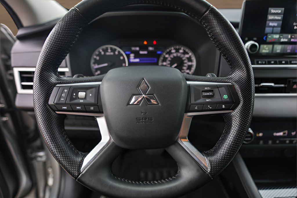 Used 2022 Mitsubishi Outlander SE AWD/4WD image 12