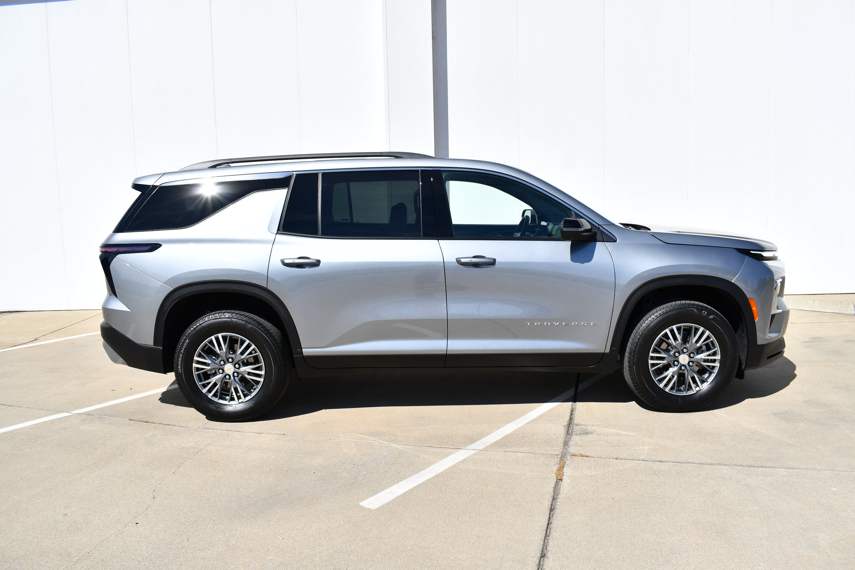 Used 2026 Chevrolet Traverse LT w/ Driver Confidence Package FWD image 16