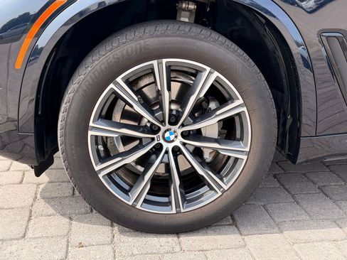 Used 2022 BMW X5 xDrive40i w/ M Sport Package AWD/4WD image 13