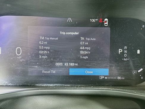 Used 2023 Volvo XC40 B4 Plus w/ Protection Package Premier FWD image 19