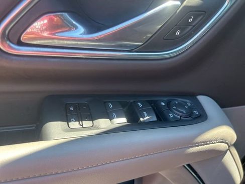 Used 2023 Chevrolet Tahoe LT w/ Luxury Package RWD image 13