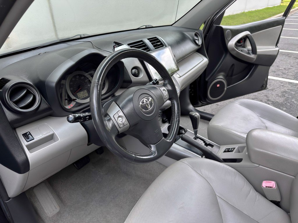 Used 2007 Toyota RAV4 Limited w/ Tow Prep Pkg AWD/4WD image 18