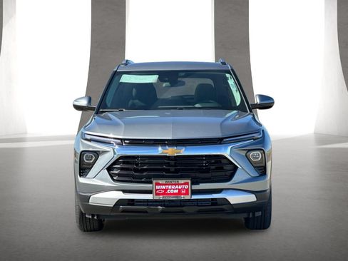 Used 2026 Chevrolet TrailBlazer LT w/ LT Cold Weather Package FWD image 9