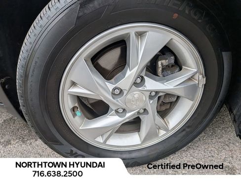 Used 2023 Hyundai Elantra SE image 41