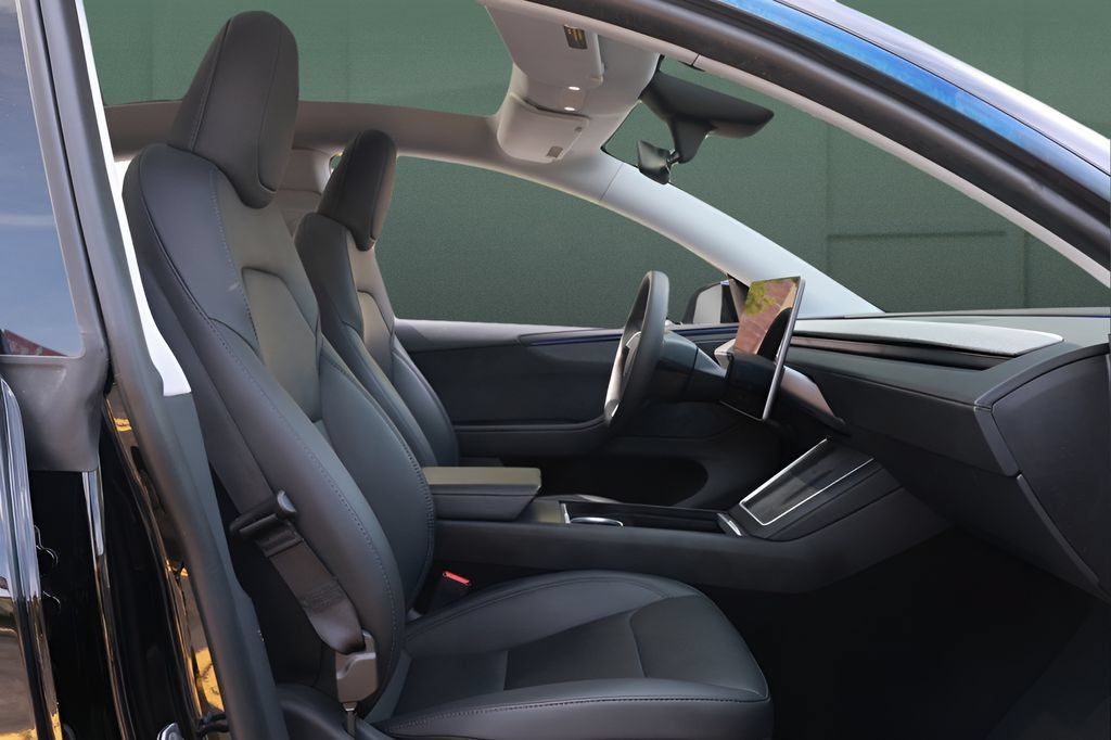Used 2026 Tesla Model Y Long Range RWD image 26