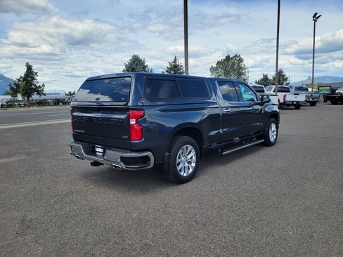 Used 2021 Chevrolet Silverado 1500 LTZ w/ LTZ Premium Package AWD/4WD image 3