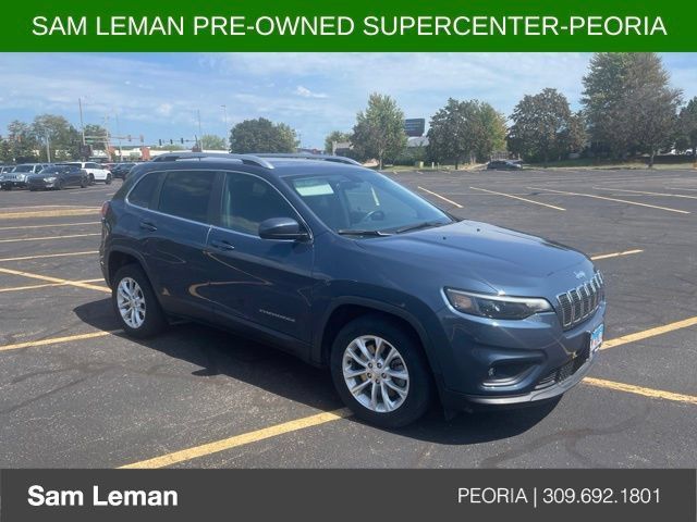 Used 2019 Jeep Cherokee Latitude w/ Cold Weather Group FWD image 2