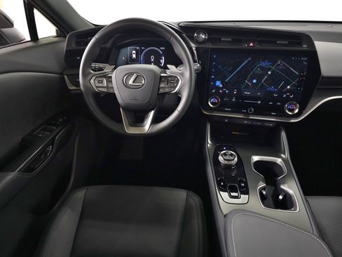 Certified 2025 Lexus RZ 300e w/ Accessory Package (2T) FWD image 18