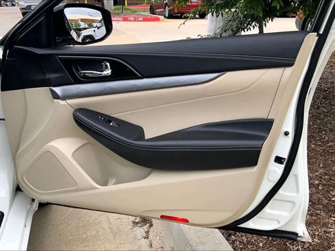 Used 2017 Nissan Maxima 3.5 SV image 23