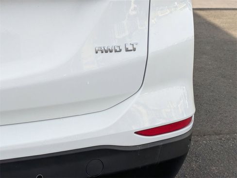 Used 2022 Chevrolet Equinox LT image 26