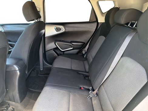 Used 2020 Kia Soul LX image 11