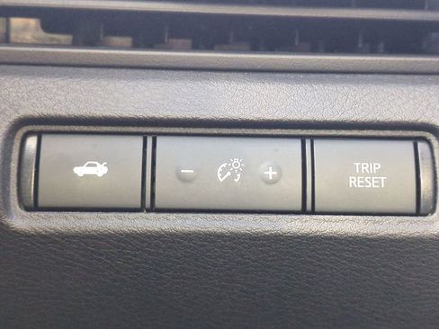 Used 2024 Nissan Altima 2.5 SR image 25