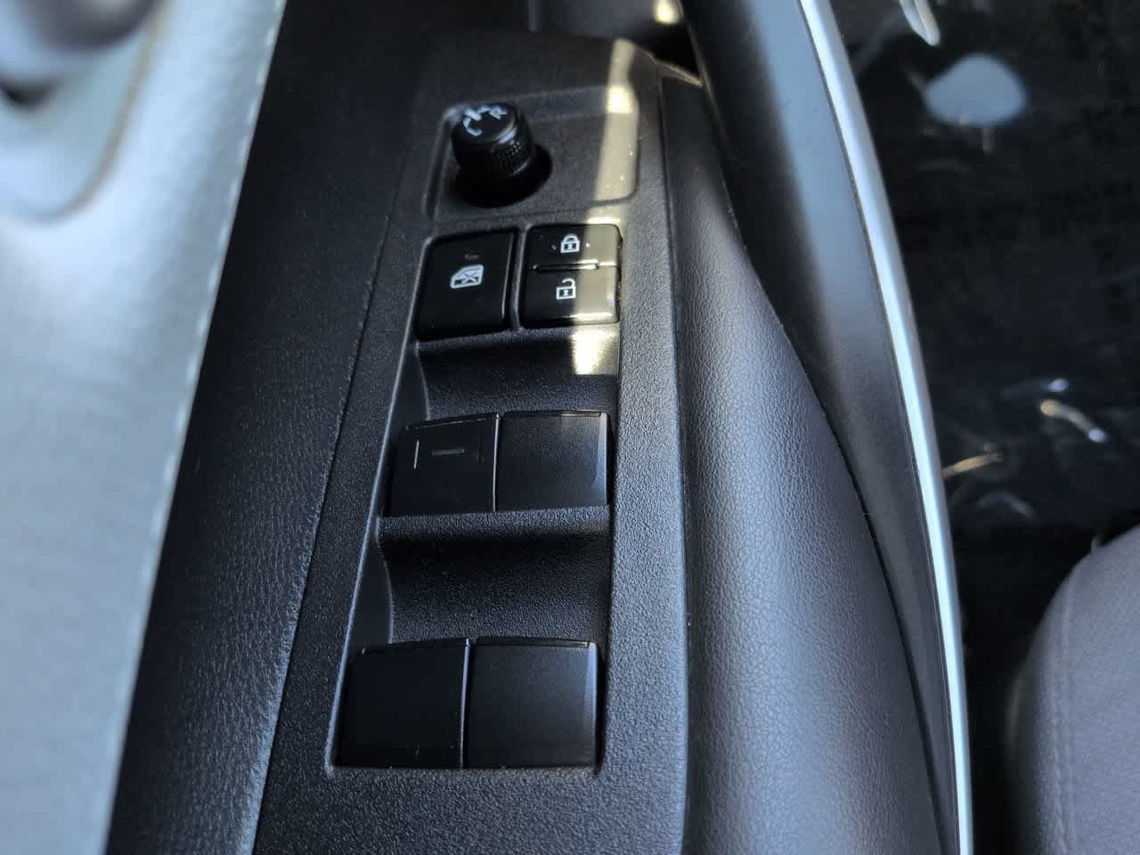 Used 2020 Toyota Corolla SE FWD image 21