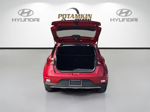 Certified 2023 Hyundai Venue SE FWD image 23