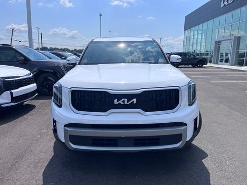 Certified 2024 Kia Telluride EX w/ EX Captain's Chair Package FWD image 7