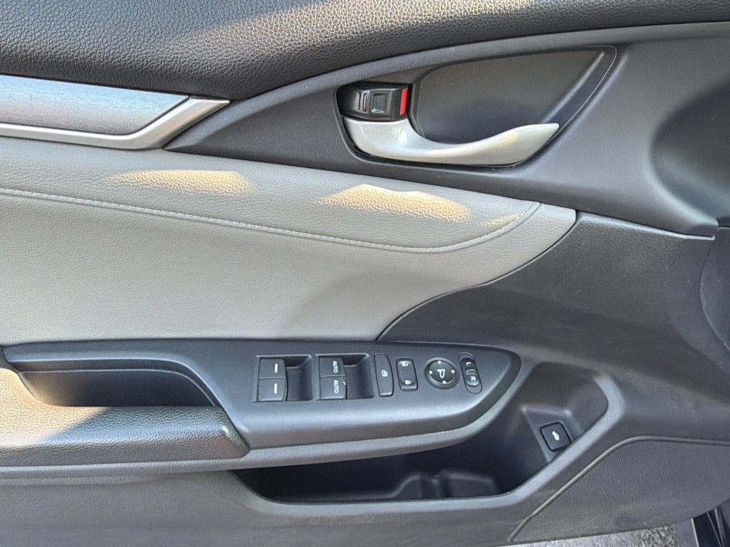 Used 2016 Honda Civic EX-L image 12