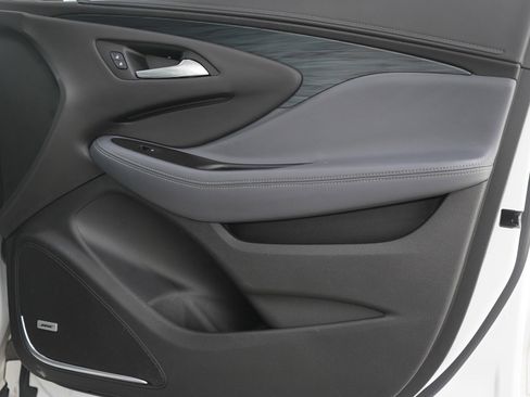 Used 2019 Buick Envision Premium w/ Driver Confidence Package image 9