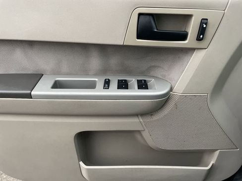 Used 2012 Ford Escape XLT image 27