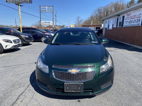 Used 2014 Chevrolet Cruze LT FWD image 2