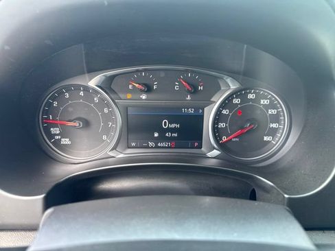 Used 2024 GMC Terrain SLT AWD/4WD image 12