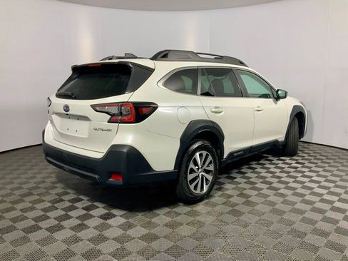 Used 2023 Subaru Outback Premium AWD/4WD image 17