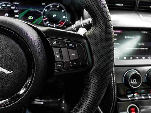 Used 2024 Jaguar F-TYPE R AWD/4WD image 35
