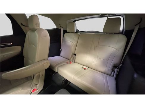 Used 2018 Buick Enclave Essence FWD image 16