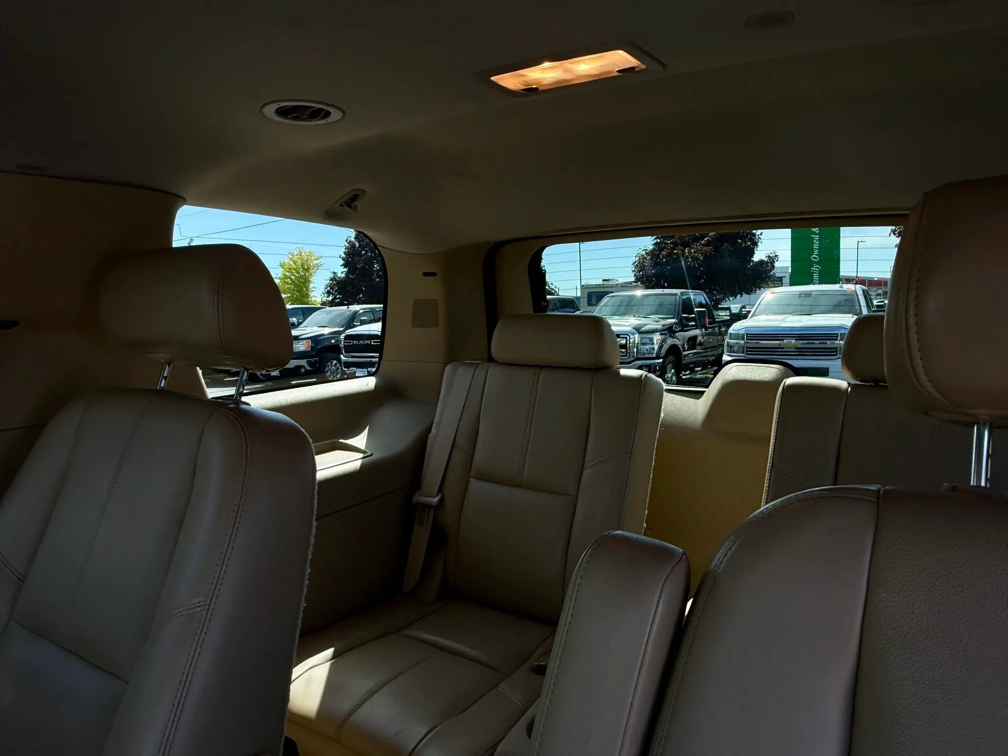 Used 2007 GMC Yukon SLT w/ SLT Preferred Equipment Group AWD/4WD image 18