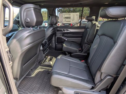 New 2026 Jeep Grand Wagoneer Limited w/ Premium Group II image 15