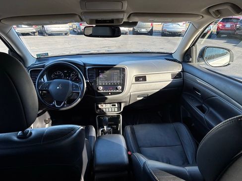 Used 2020 Mitsubishi Outlander SEL image 17